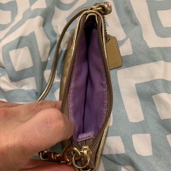 Gold Coach wristlet - Picture 4 of 4